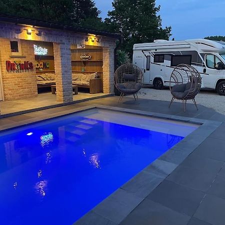Camper Met Sauna En Zwembad In De Rand Van De Vlaamse Ardennen Hotel Haaltert Exterior photo