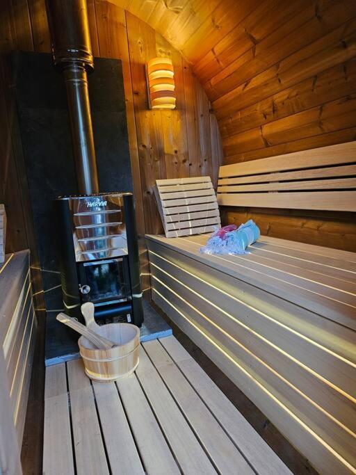Camper Met Sauna En Zwembad In De Rand Van De Vlaamse Ardennen Hotel Haaltert Exterior photo
