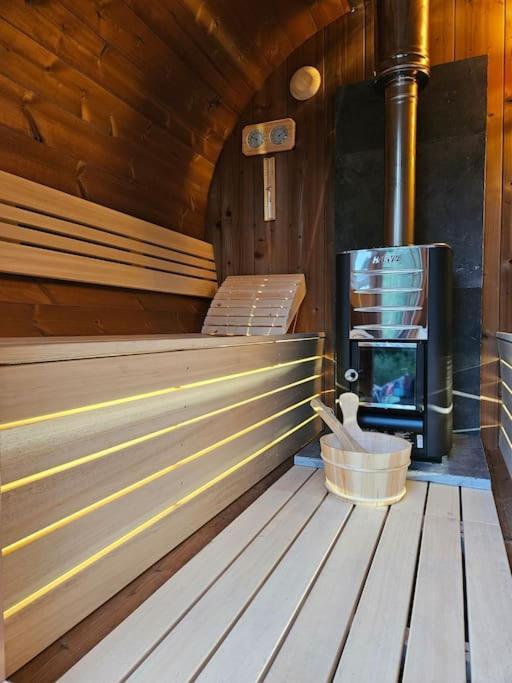 Camper Met Sauna En Zwembad In De Rand Van De Vlaamse Ardennen Hotel Haaltert Exterior photo